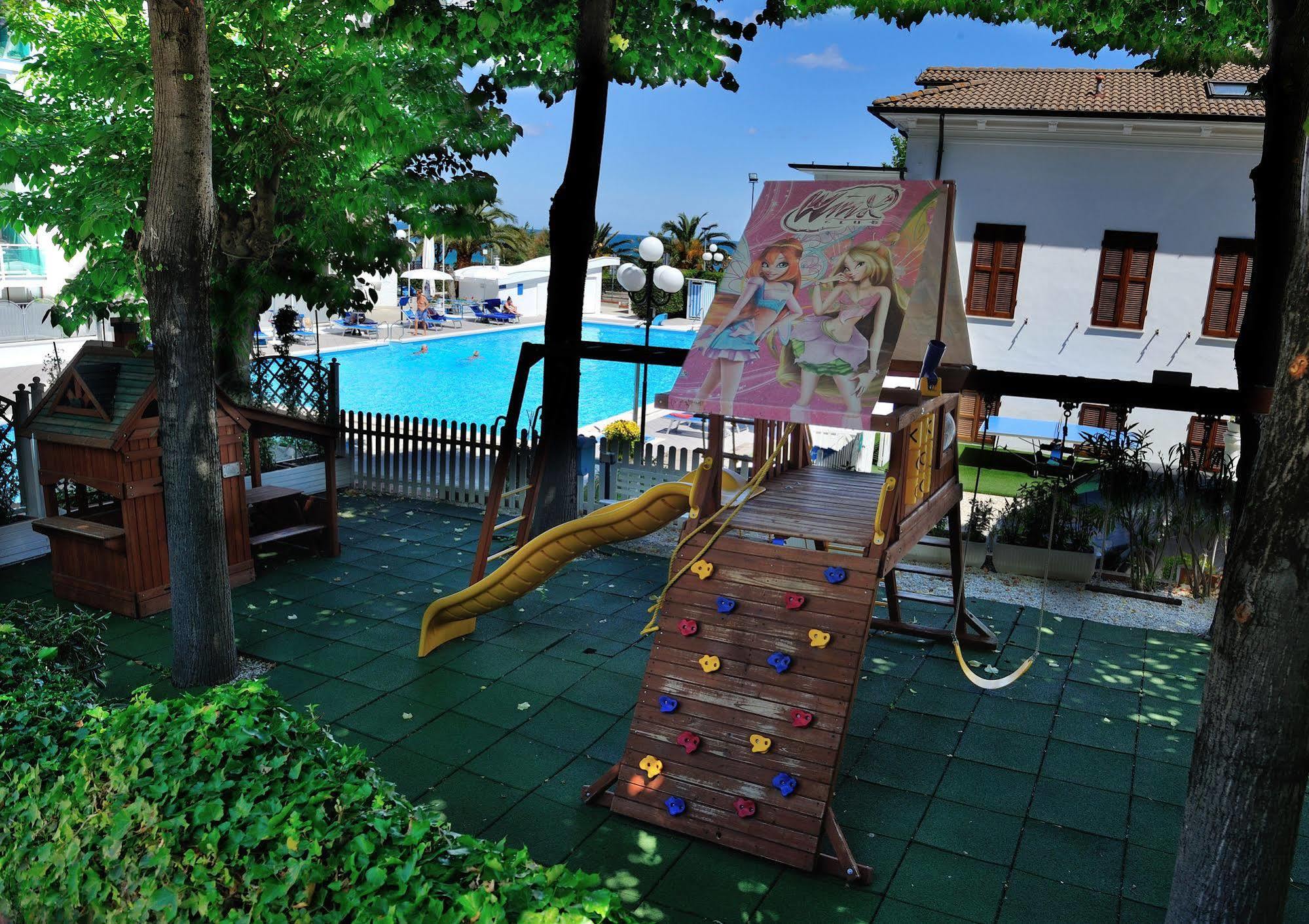 Hotel Venus Gabicce Mare Exterior foto