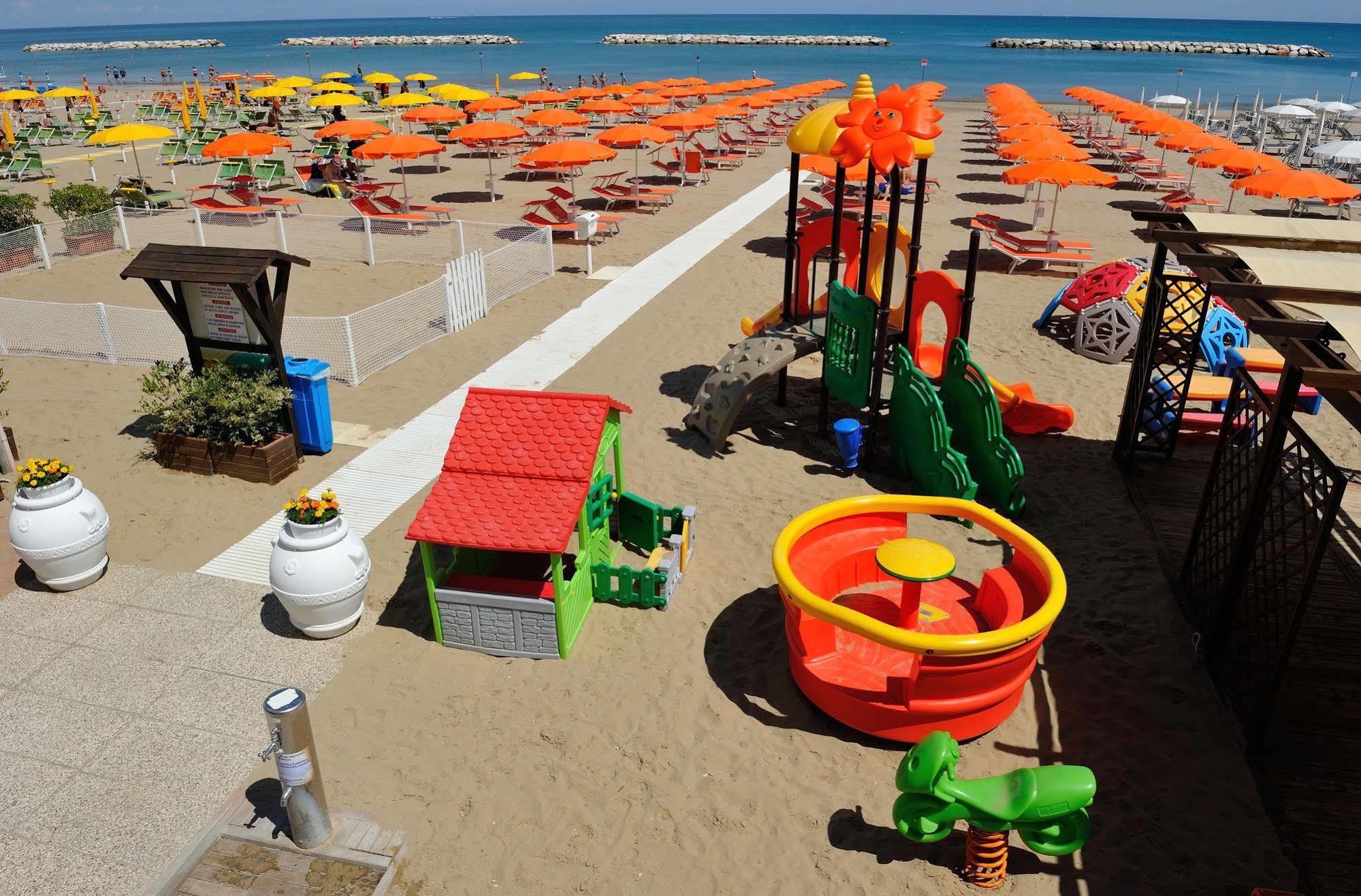 Hotel Venus Gabicce Mare Exterior foto